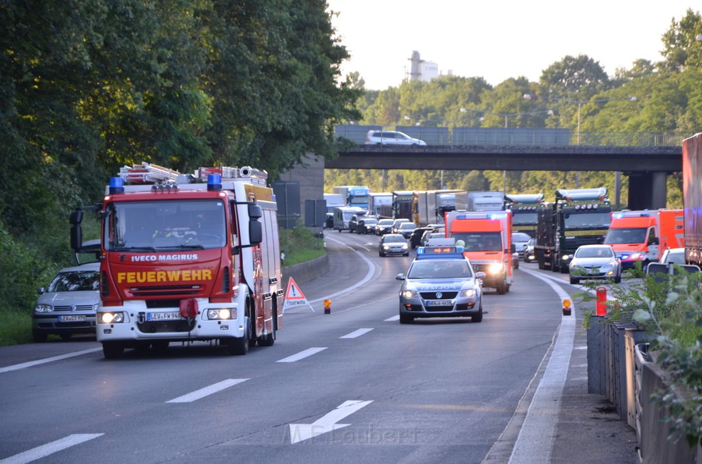 Einsatz BF Koeln Klimaanlage Reisebus defekt A 3 Rich Koeln hoehe Leverkusen P063.JPG